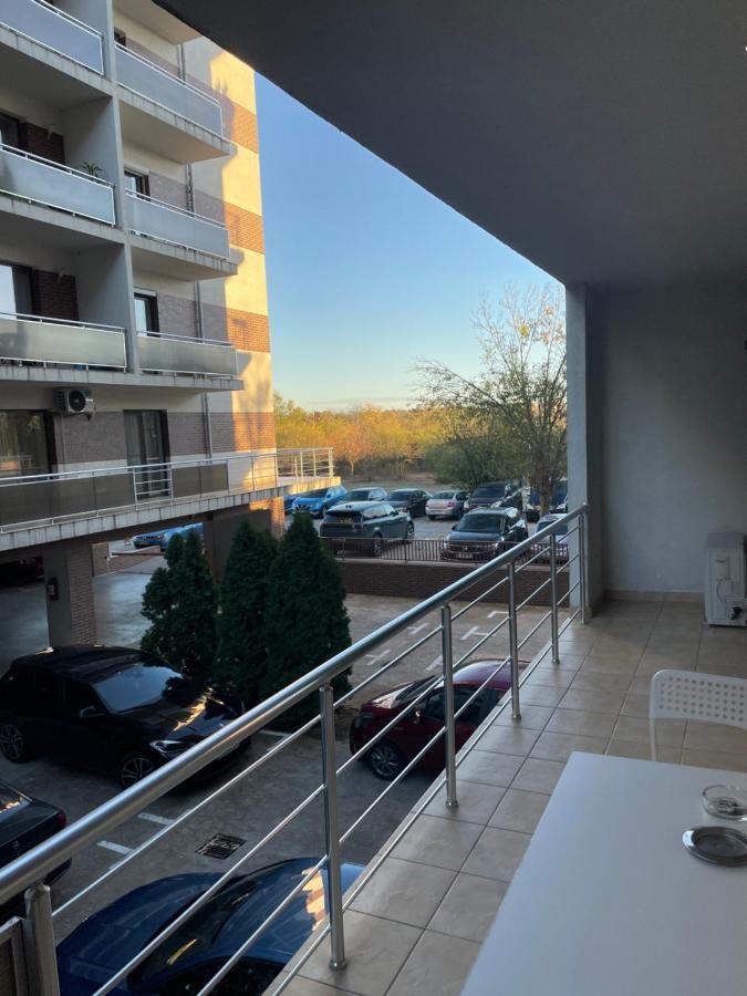 Park Residence 5, 2 Bedroom Apartment Bukarest Exterior foto